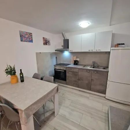 Petunia Apartament *