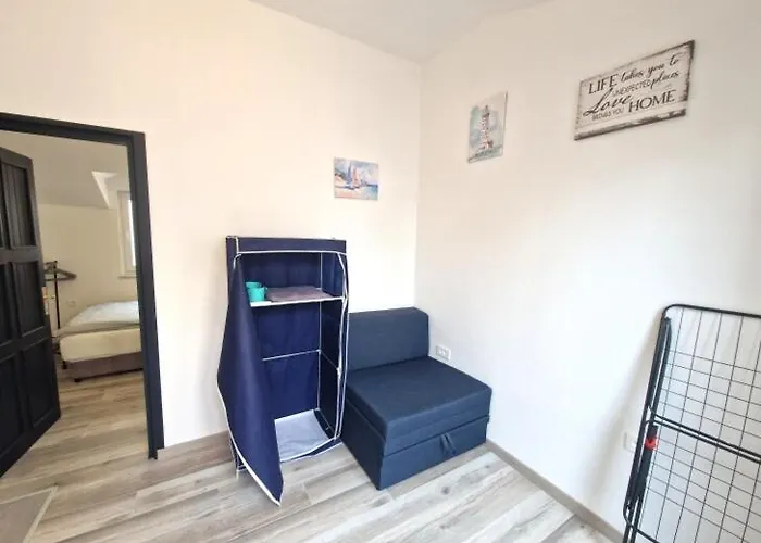 Petunia Apartment *